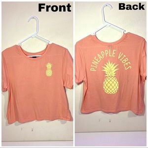 Pineapple Vibes Crop-Top T-Shirt!